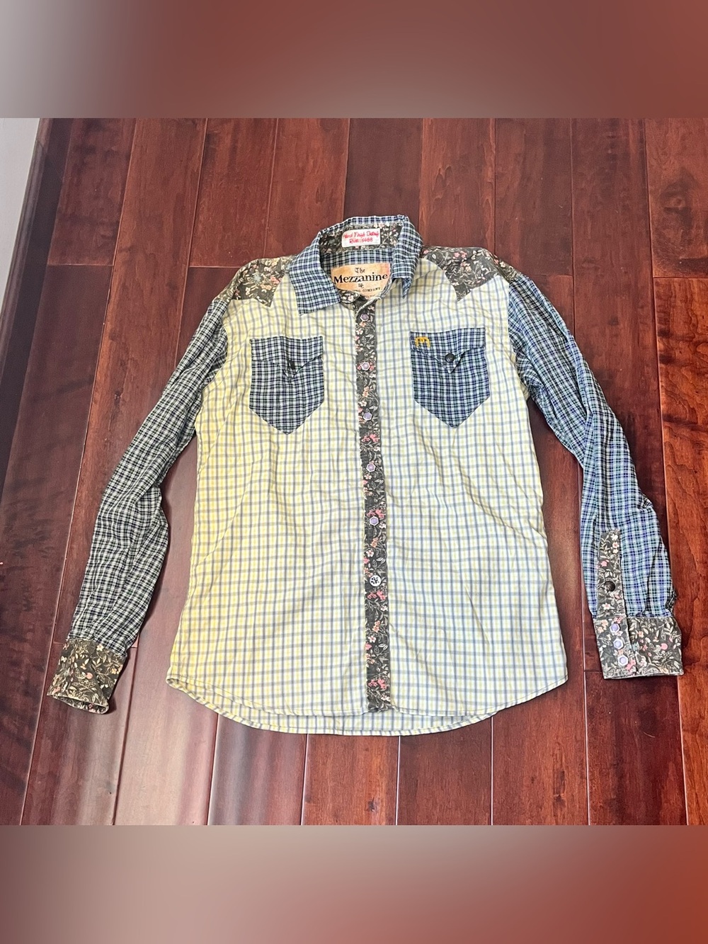 The Mezzanine Men’s M Pearl Snap Chain Floral Western Shirt Devon Griffith